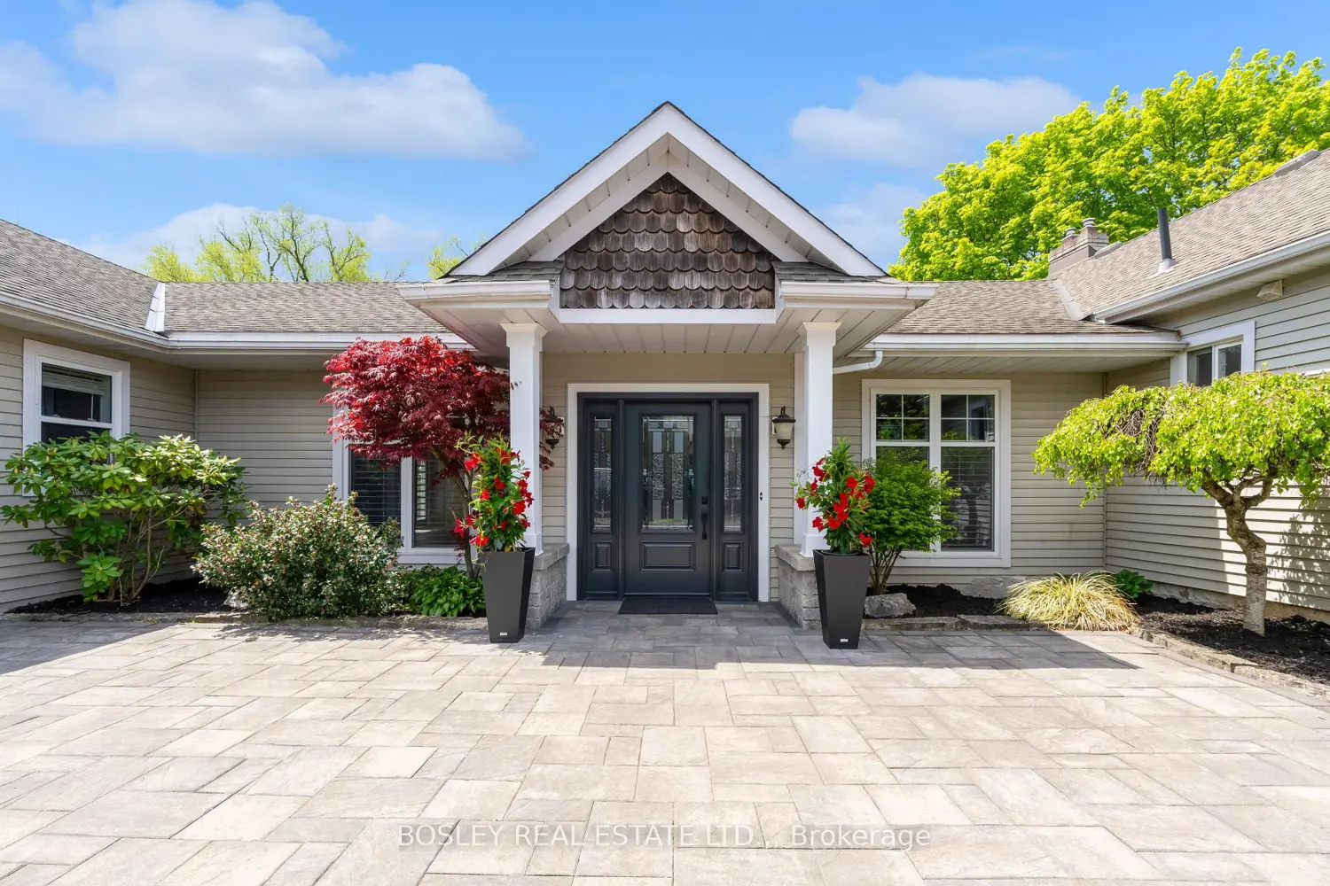 166 Lakeshore Road