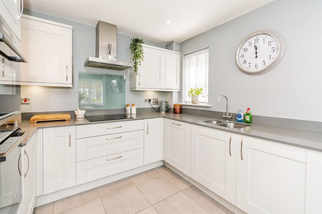 Additional image 7 of 3 bed semi-detached house for saleNursling Street, Nursling, Southampton SO16