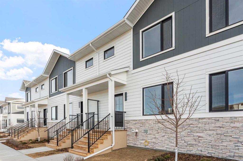 Additional image 2 of 1007-25 Wildwoods Court SW, Airdrie, AB, T4B 5V7