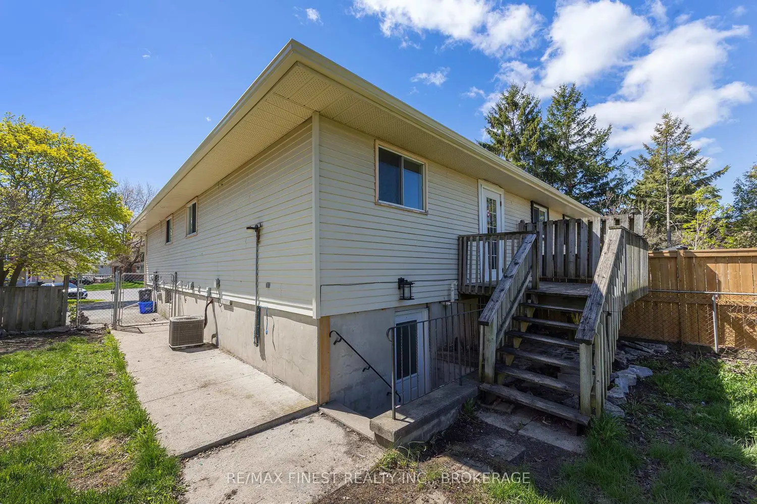 Additional image 15 of 882 Beaconhill Court