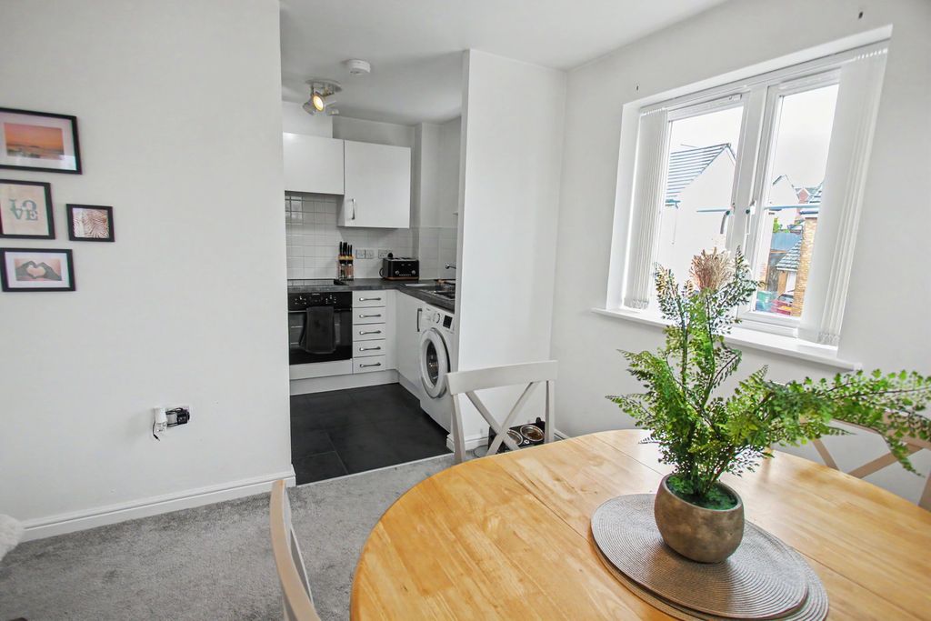Additional image 6 of 2 bed flat for saleDrum Tower View, Caerphilly CF83