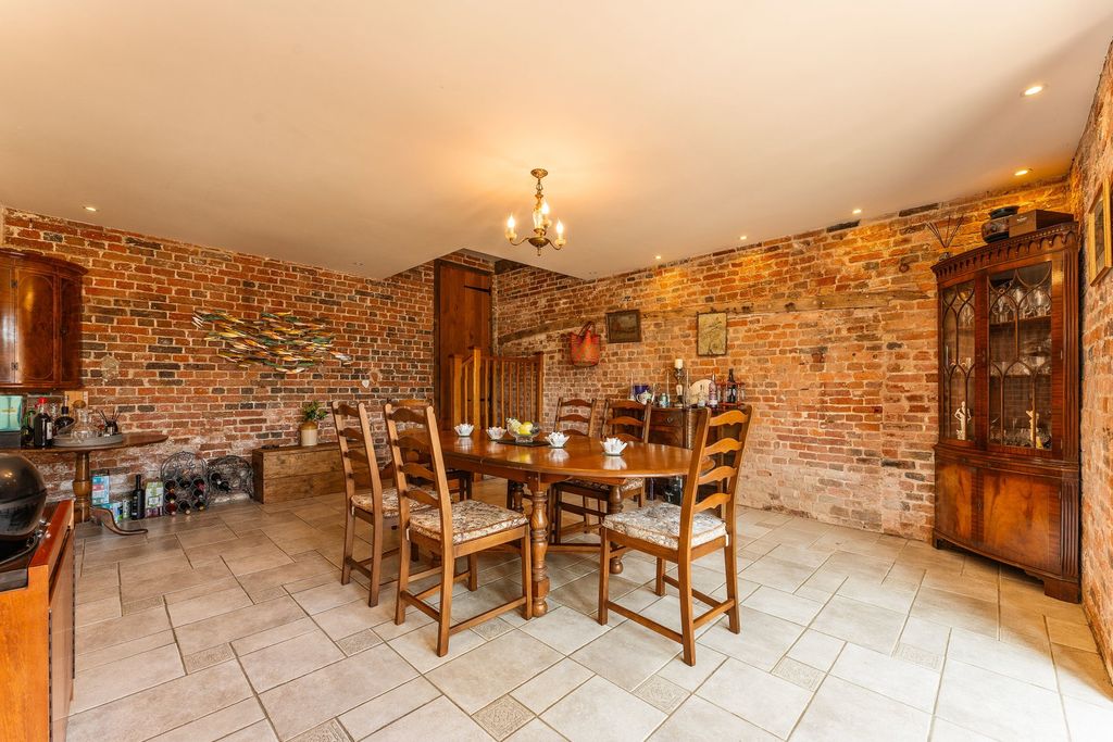 Additional image 25 of 4 bed detached house to rentStock Lane, Landford, Salisbury SP5