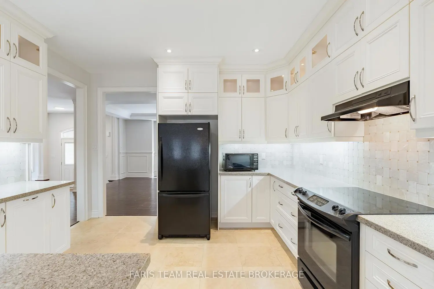 4 Diamond Valley Drive photo 5