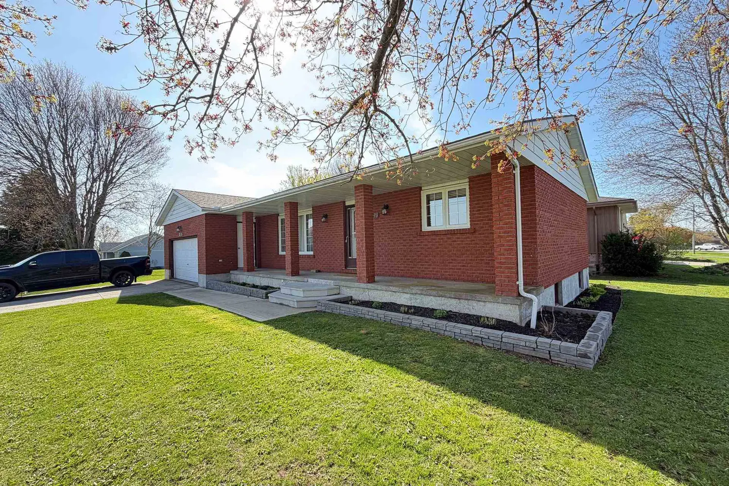 15 Mitchell Street