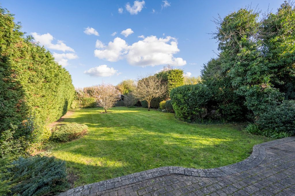 Additional image 18 of 5 bed detached house for saleFinchampstead Road, Wokingham RG41