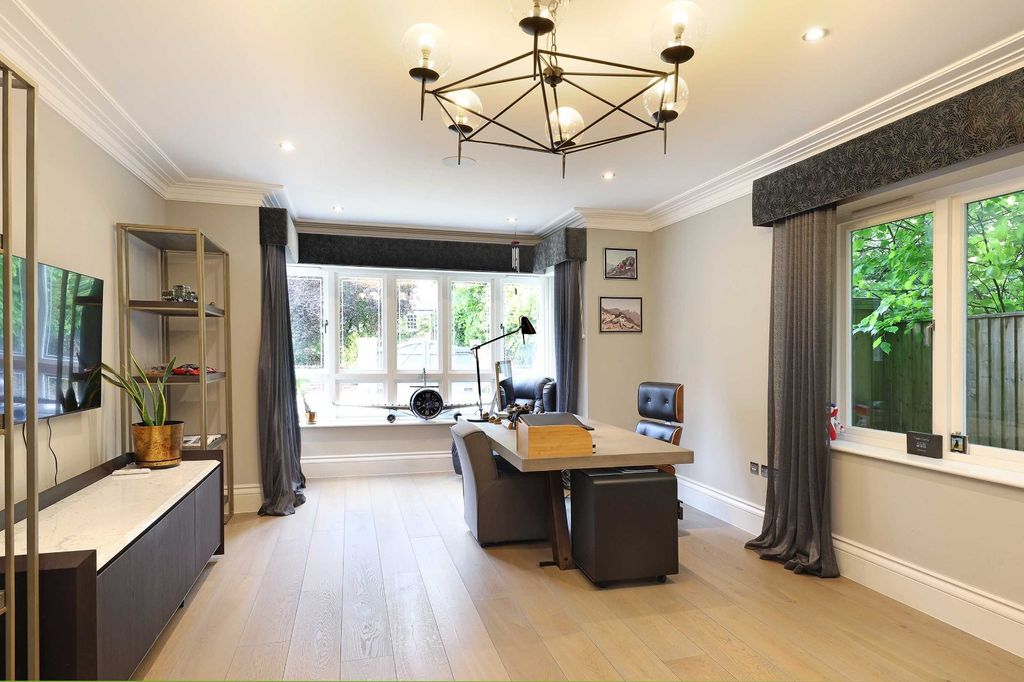 Additional image 15 of 6 bed detached house for salePenn Road, Beaconsfield, Buckinghamshire HP9