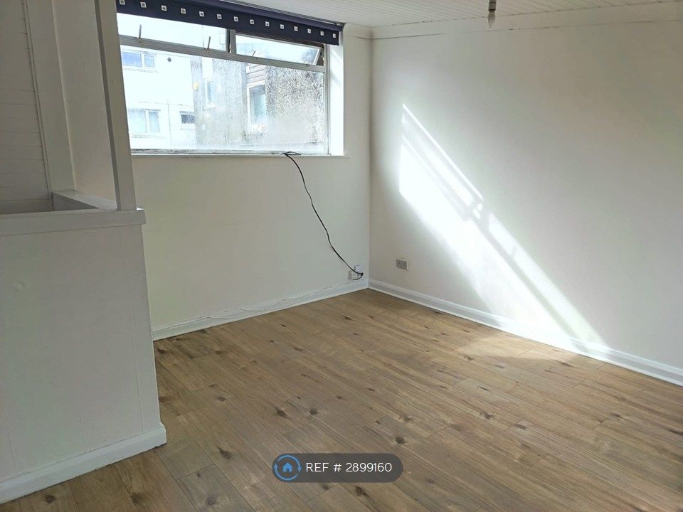 Additional image 6 of 2 bed terraced house to rentPine Place, Cumbernauld, Glasgow G67