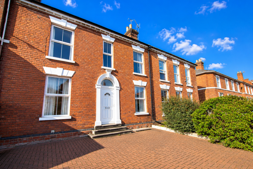 6 bed terraced house to rentBromyard Road, Worcester WR2