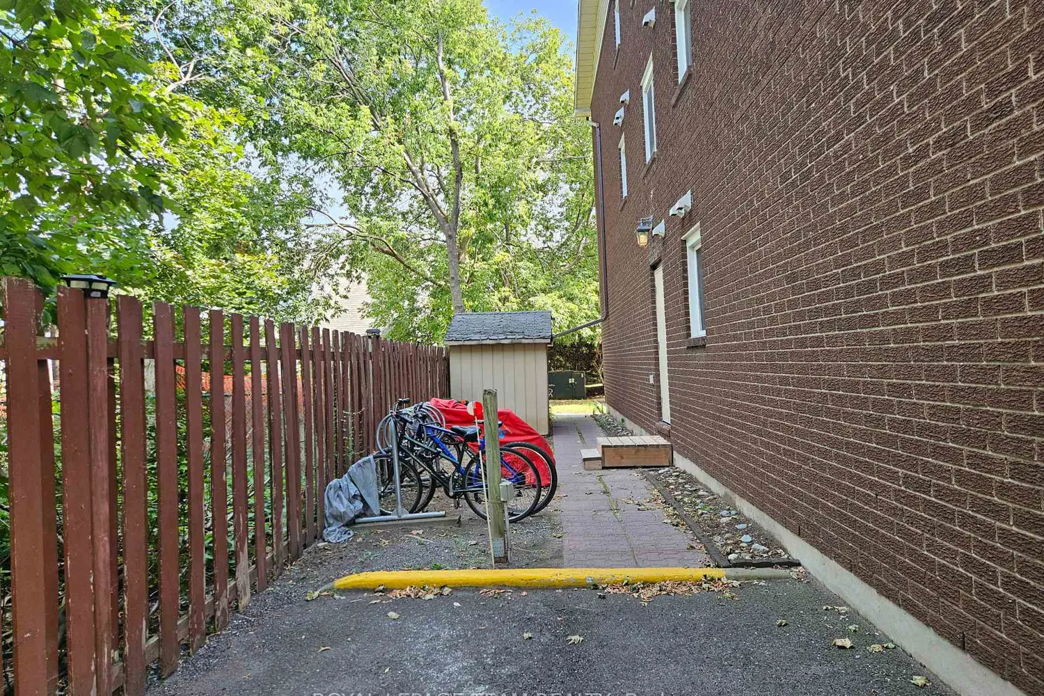 522 Riverdale Avenue 5 photo 4