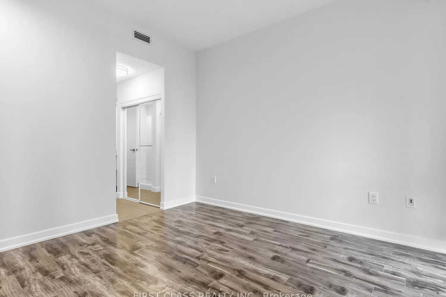 Additional image 8 of 38 Dan Leckie Way 715