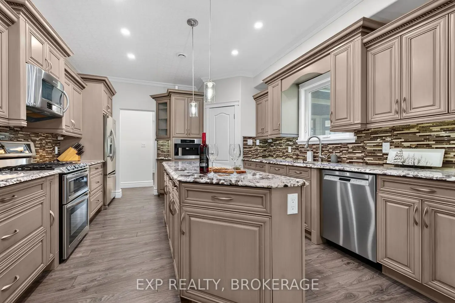 Additional image 7 of 1800 Sydenham Road