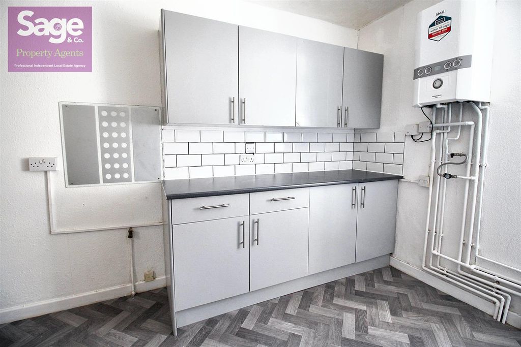Additional image 11 of 2 bed flat for saleHigh Street, Abercarn, Newport NP11