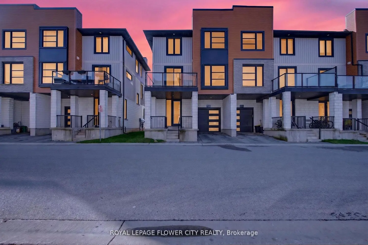 923 Sarnia Road