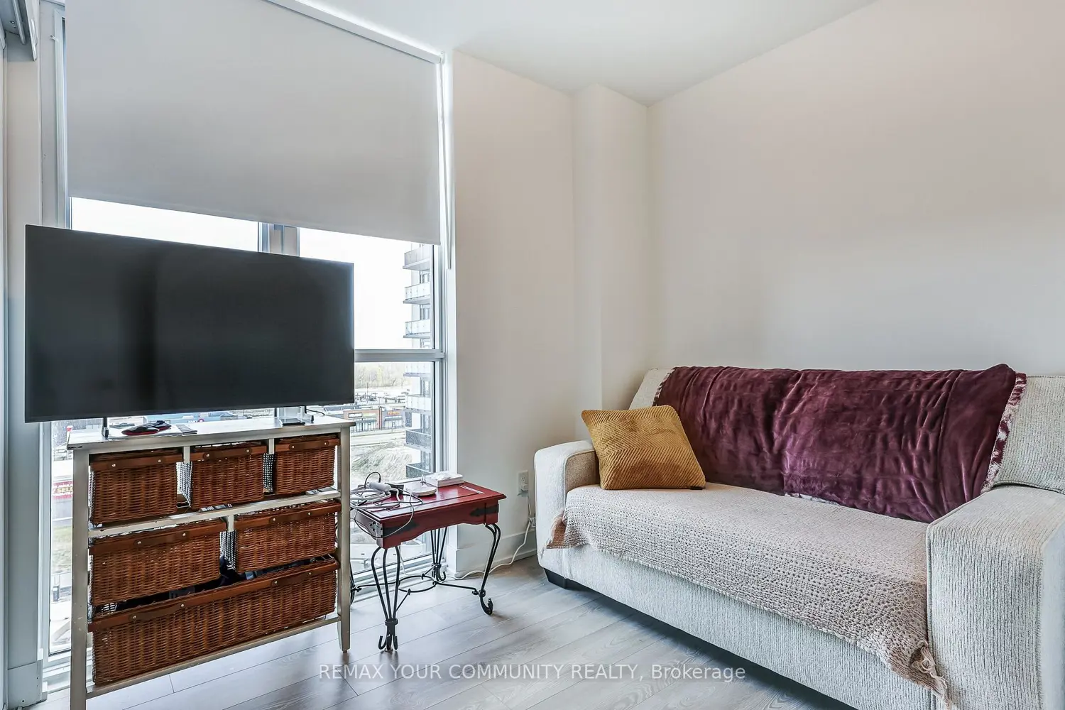 Additional image 11 of 2545 Simcoe Street 917