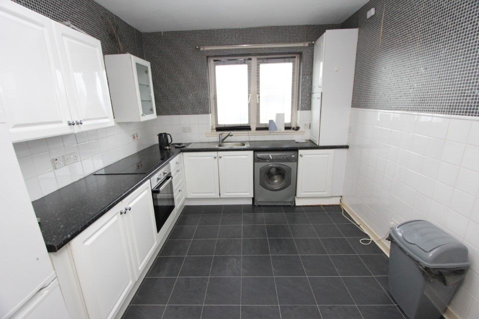 Additional image 7 of 1 bed flat to rentJean Armour Drive, Clydebank G81