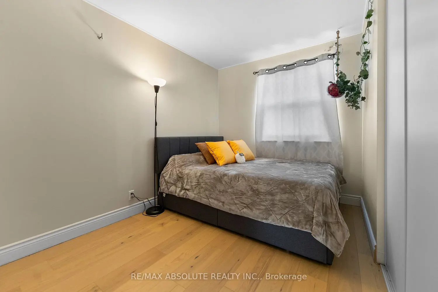 Additional image 11 of 61 Third Avenue