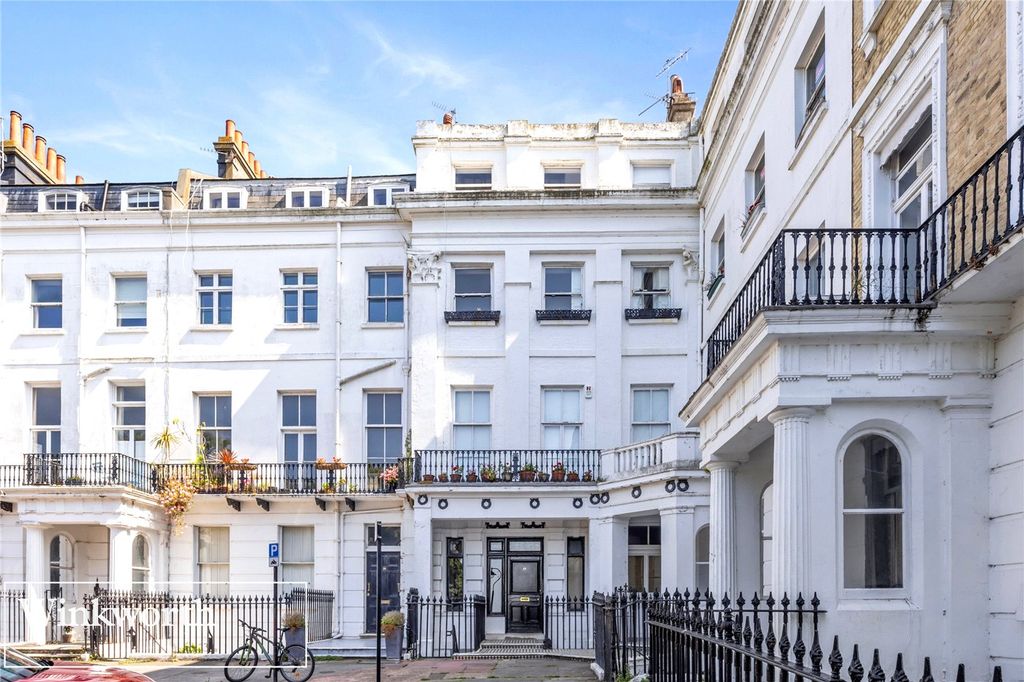 4 bed flat for saleSussex Square, Brighton, East Sussex BN2