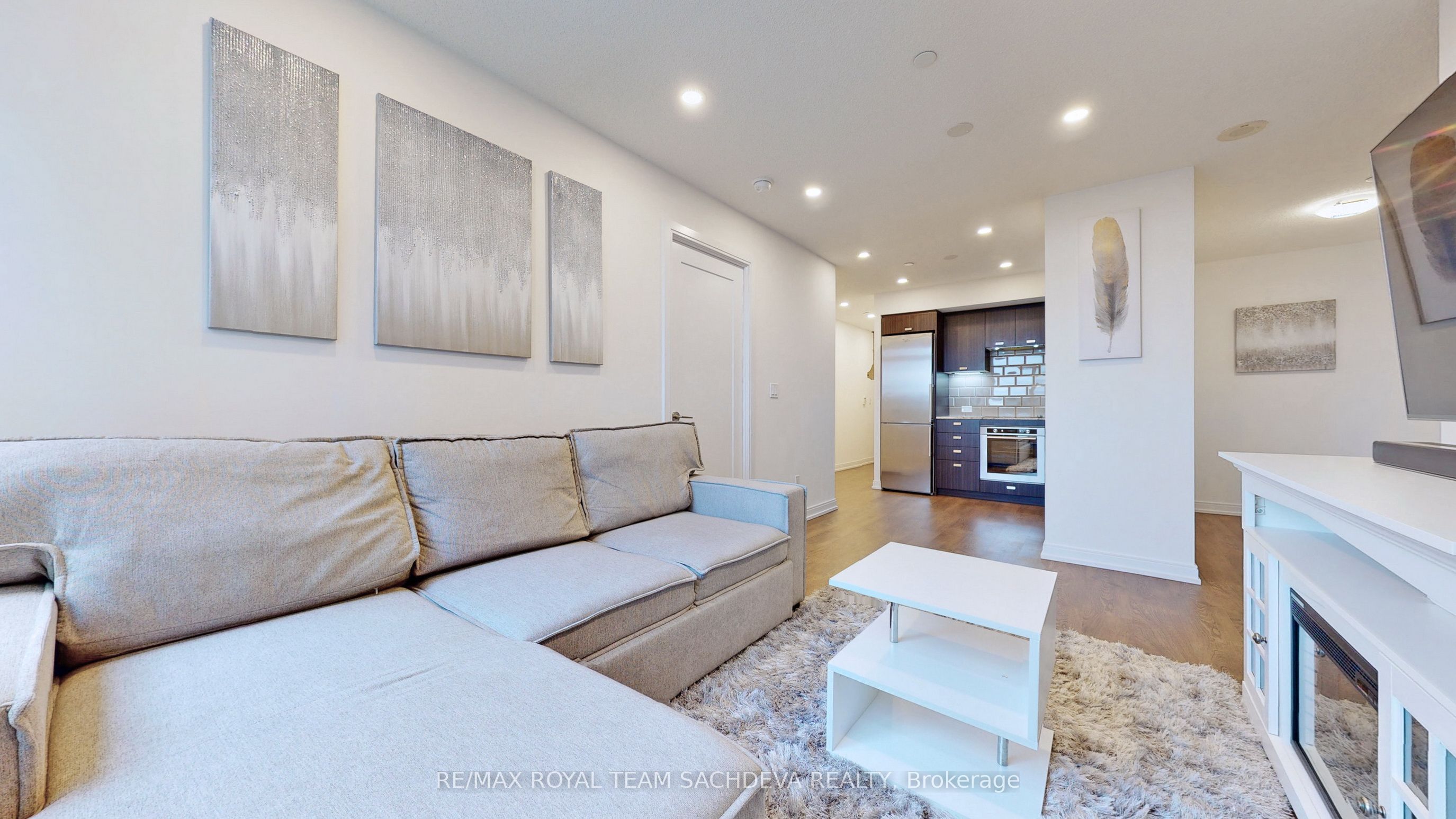 Additional image 4 of 805-255 Village Green Square, Toronto, ON, M1S 0L3