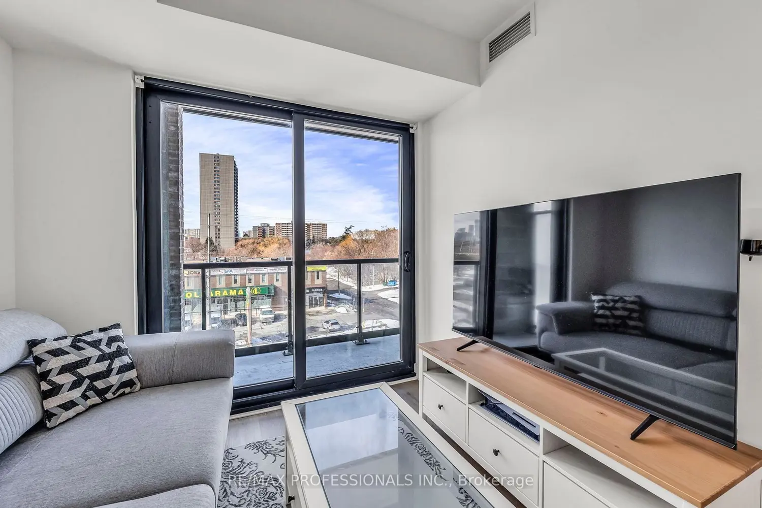 Additional image 5 of 86 Dundas Street 404
