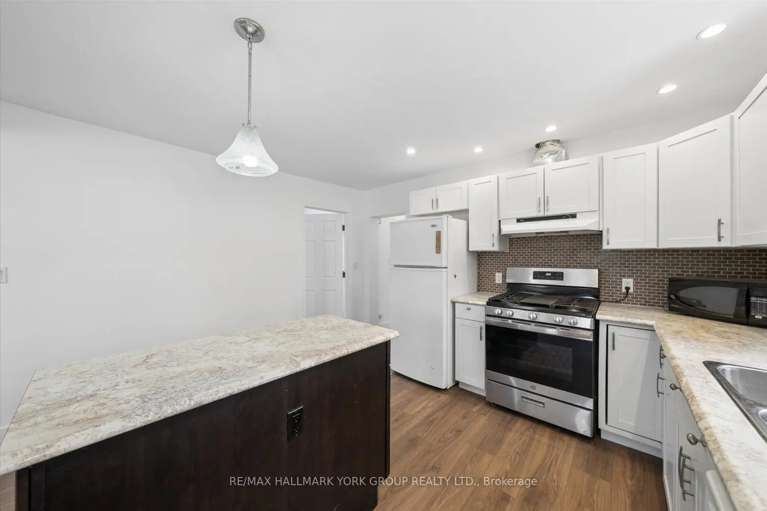 27008 Kennedy Road photo 5