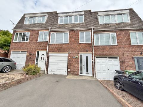 Oakapple Gardens, Farlington PO6