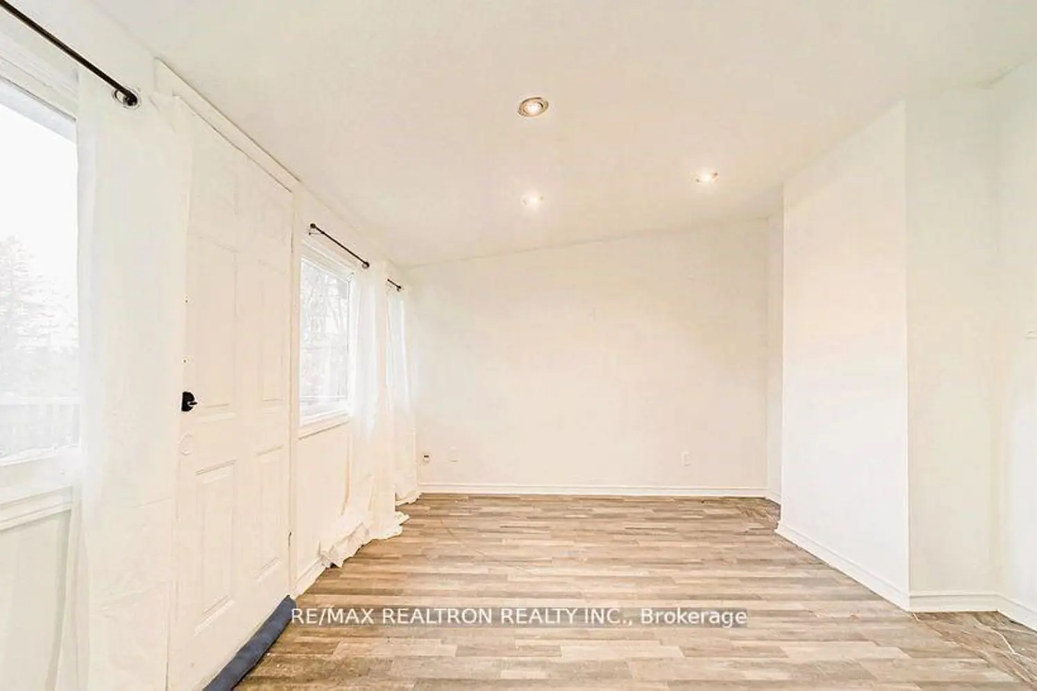 Additional image 14 of 16958 Bayview Avenue