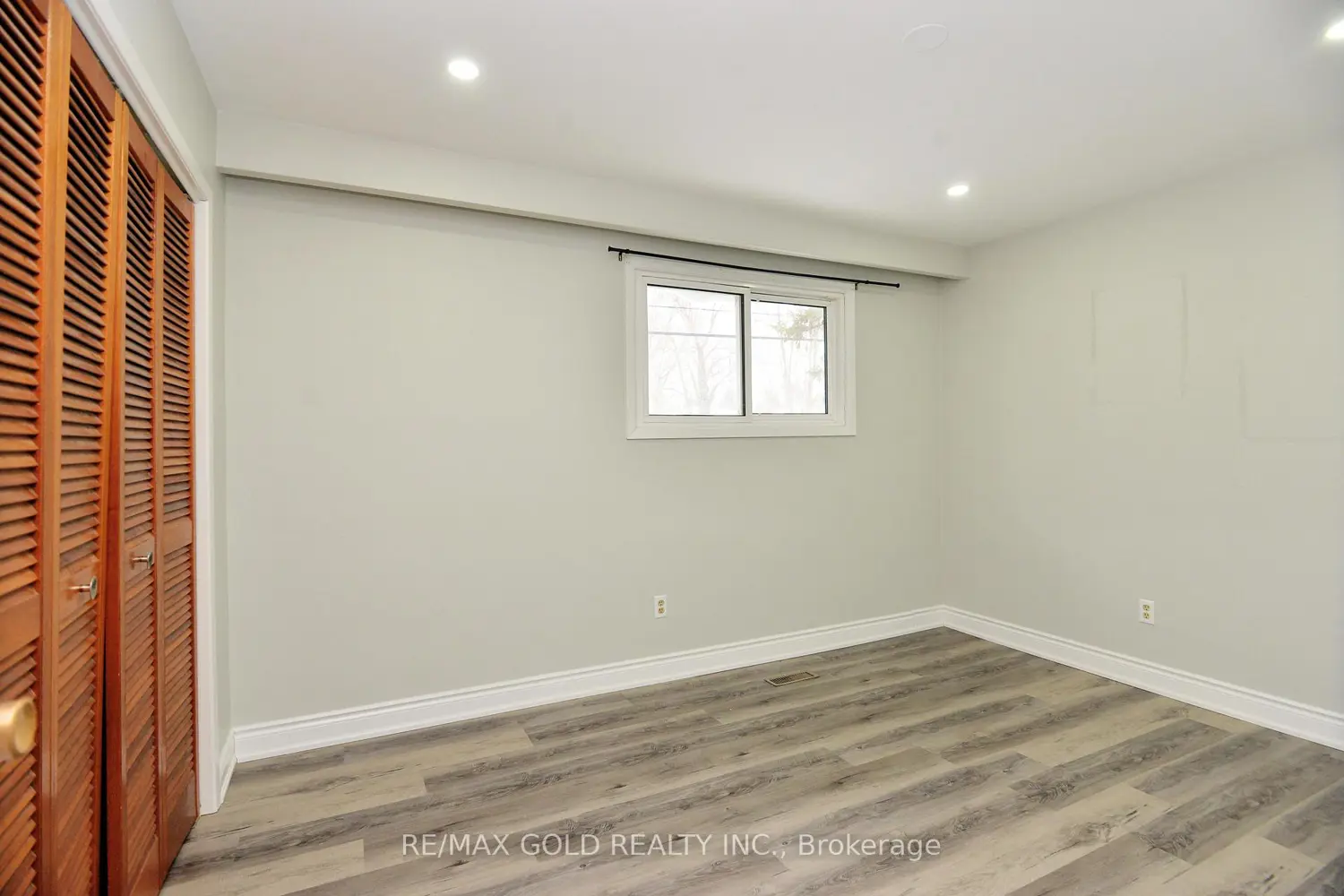 Additional image 10 of 70 Greystone Crescent