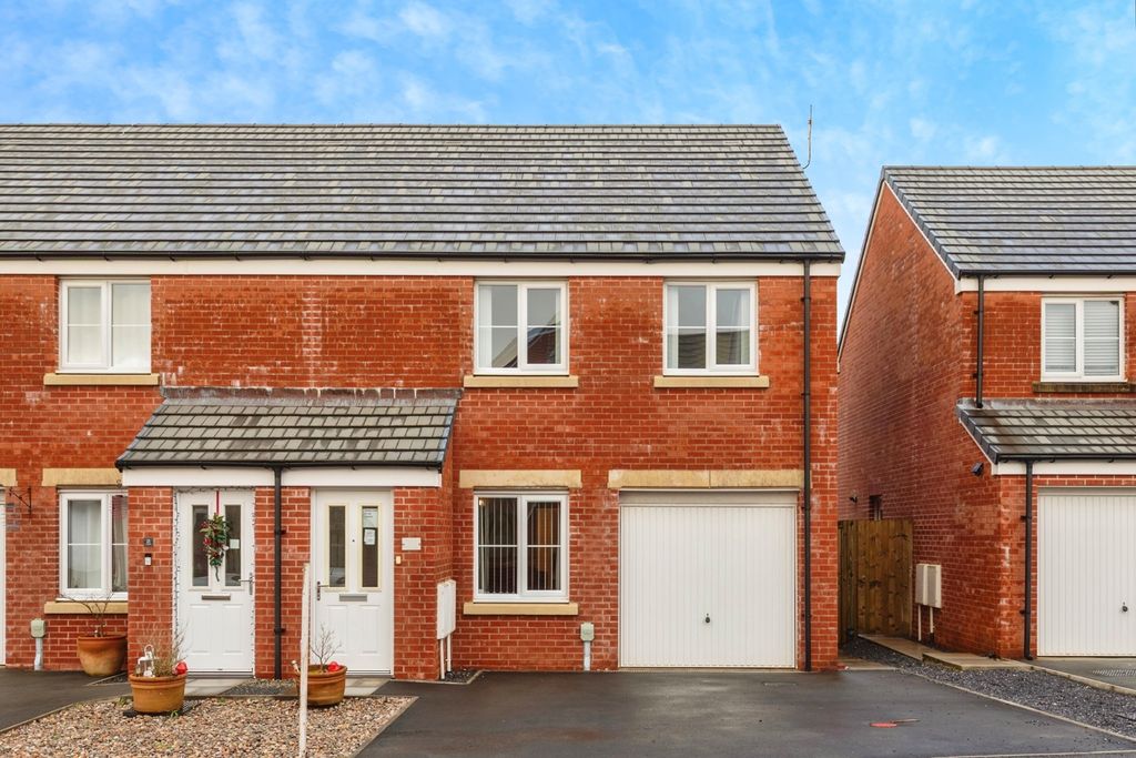 3 bed semi-detached house for saleFfordd Y Glowyr, Carway, Kidwelly, Carmarthenshire SA17