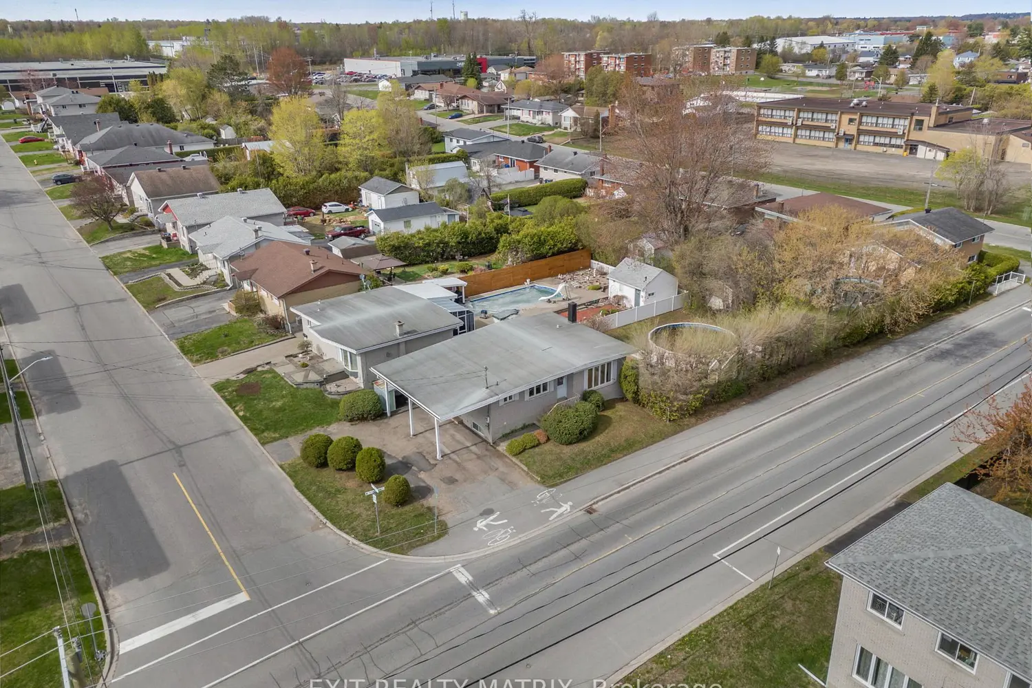 Additional image 17 of 1380 Lansdowne Street
