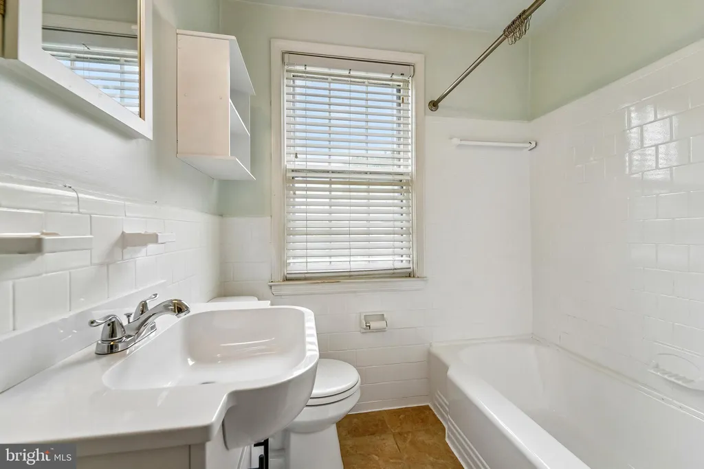 Additional image 23 of 5512 Medwick Garth N, Baltimore, MD 21228