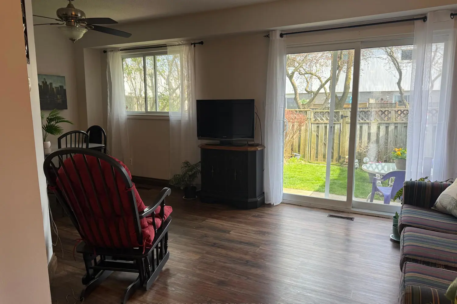 Additional image 8 of 325 William Street 21