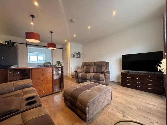 Additional image 7 of 2 bed flat to rentBurnlea Road, Largs KA30