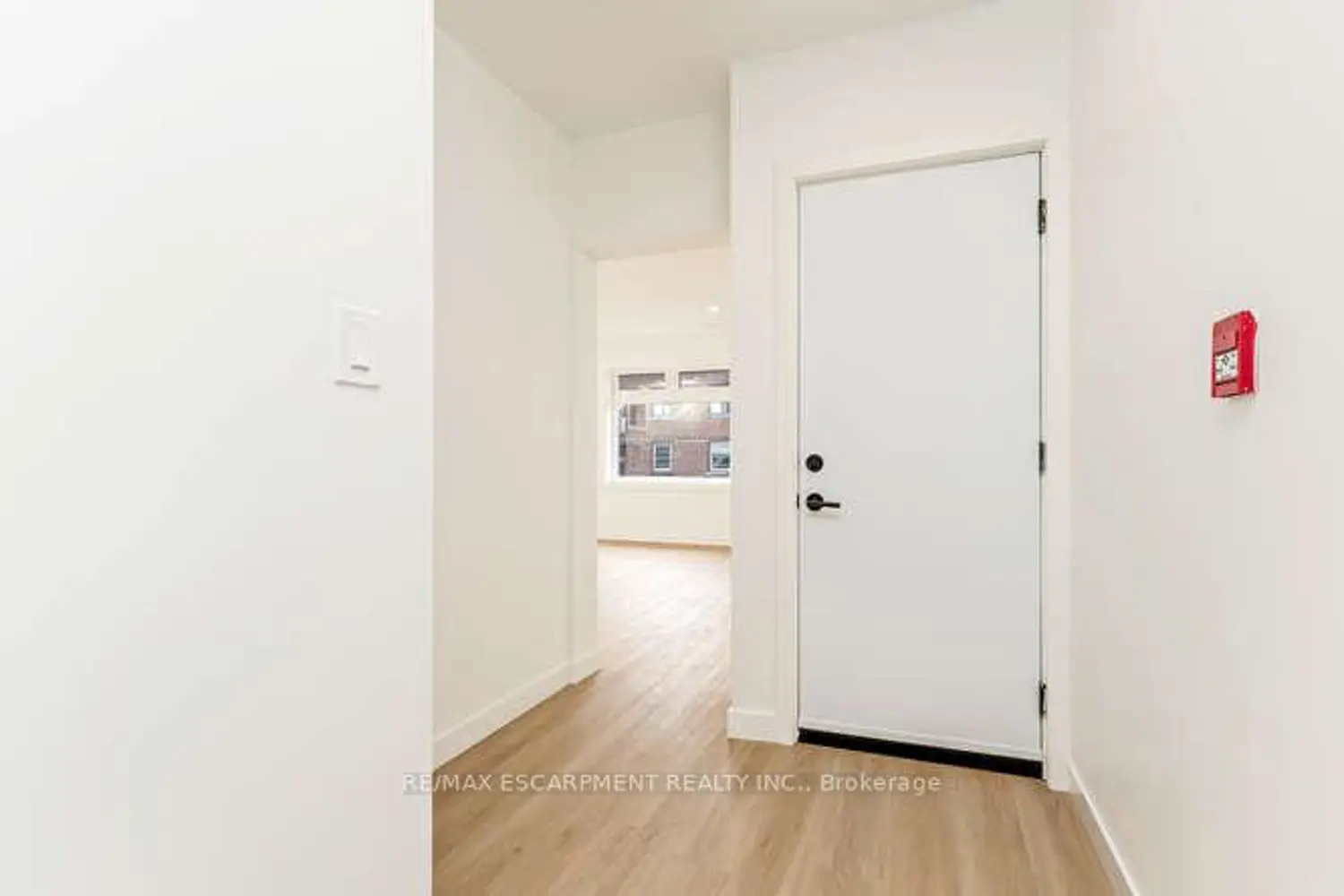 Additional image 8 of 127 Victoria Avenue