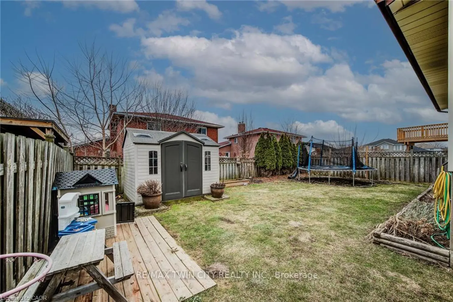 Additional image 17 of 43 Southview Crescent