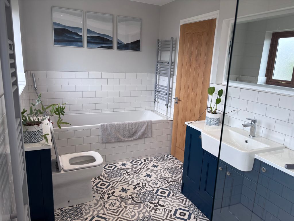 Additional image 14 of 4 bed detached house to rentAdrian Close, Porthcawl CF36