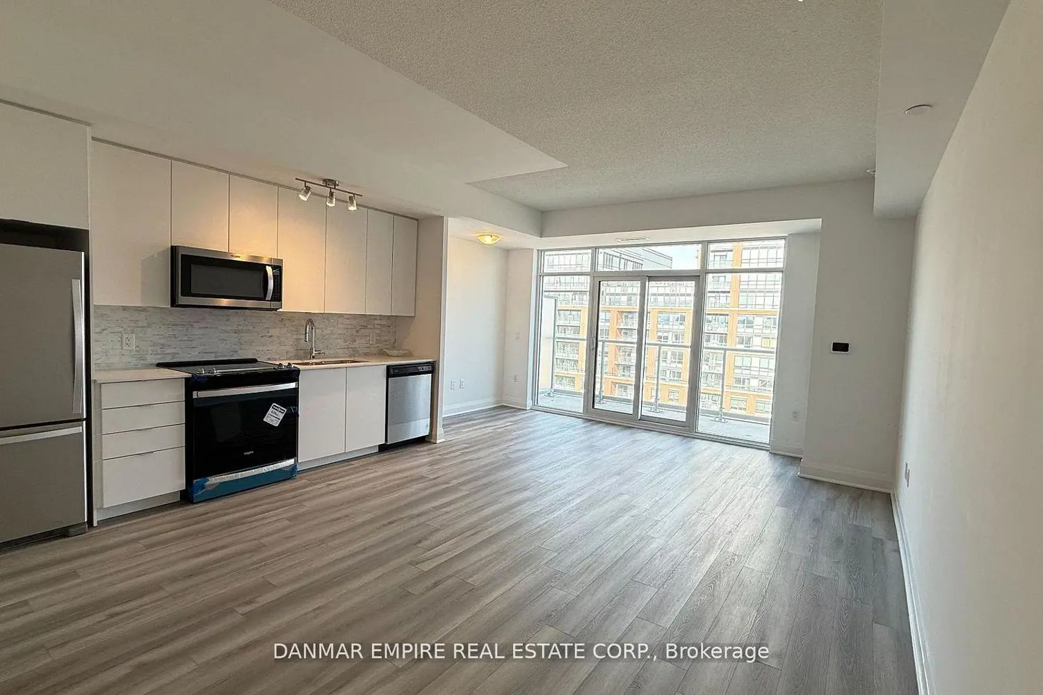 3220 Sheppard Avenue 607 photo 2