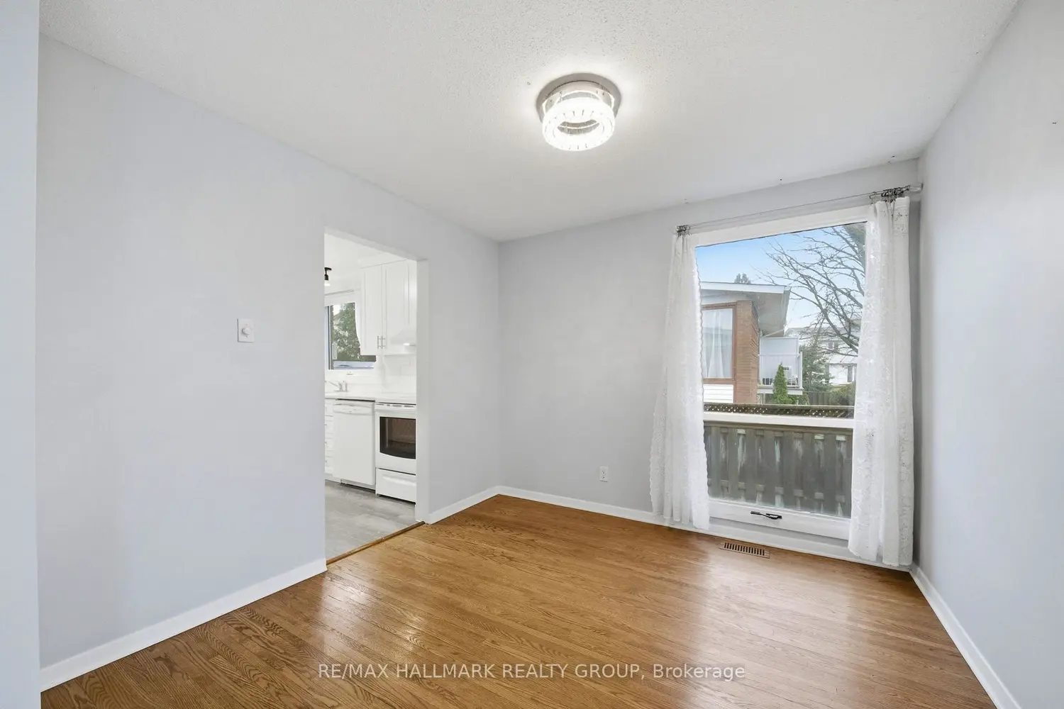 69 Woodmount Crescent photo 5