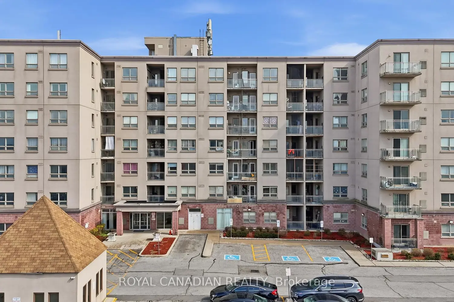 Additional image 18 of 7405 Goreway Drive 619