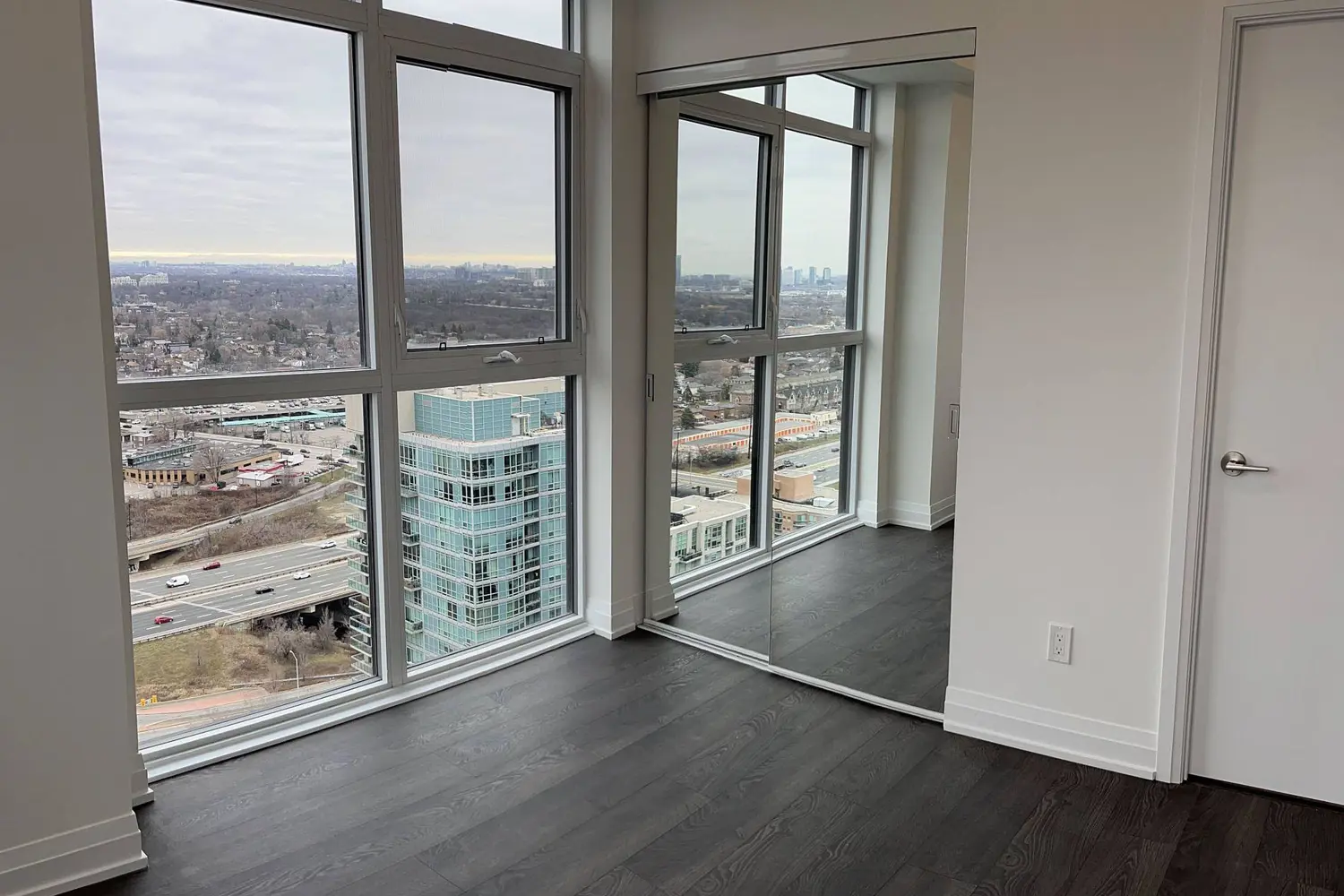 251 Manitoba Street 2809