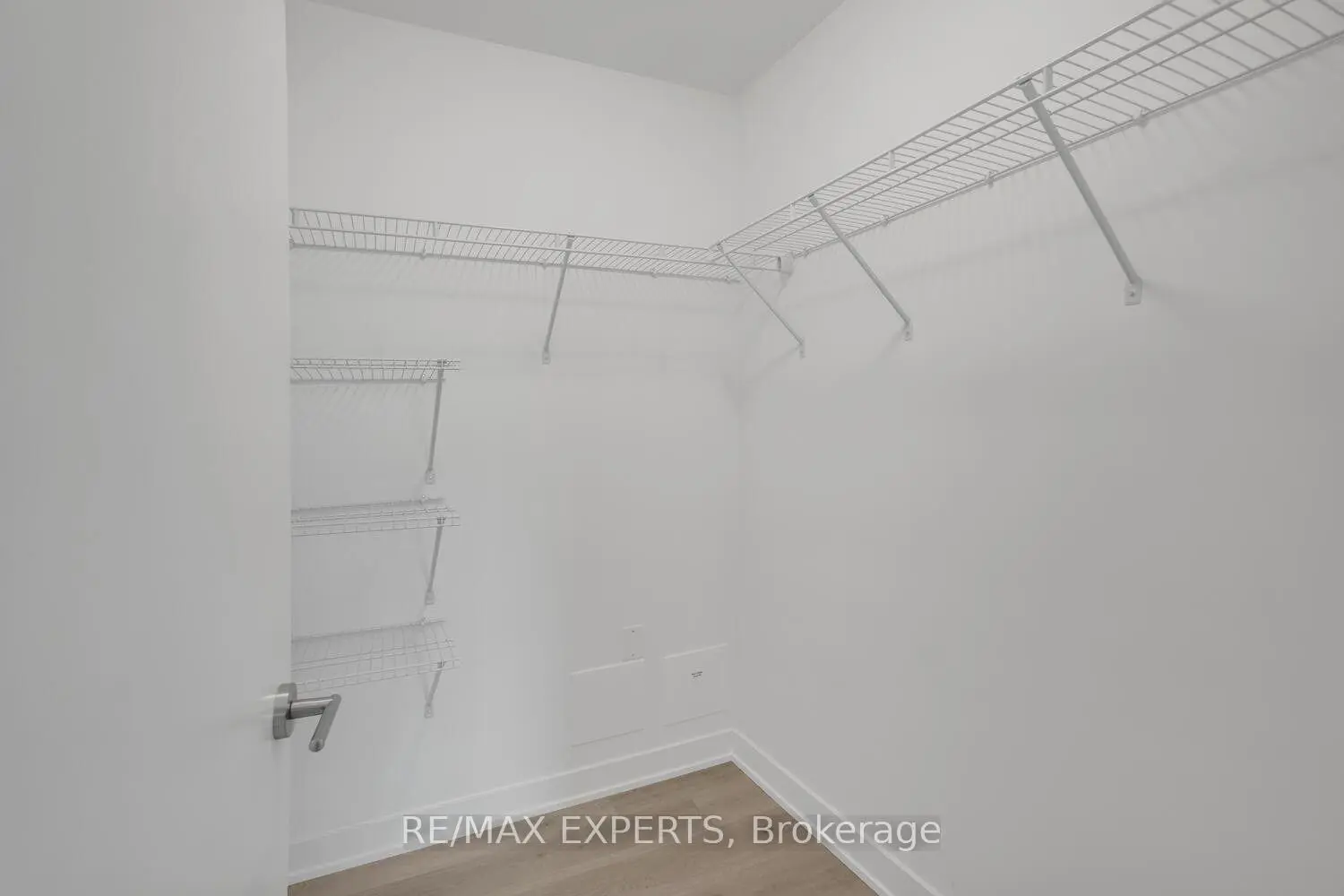 Additional image 13 of 1709 Bur Oak Avenue 309