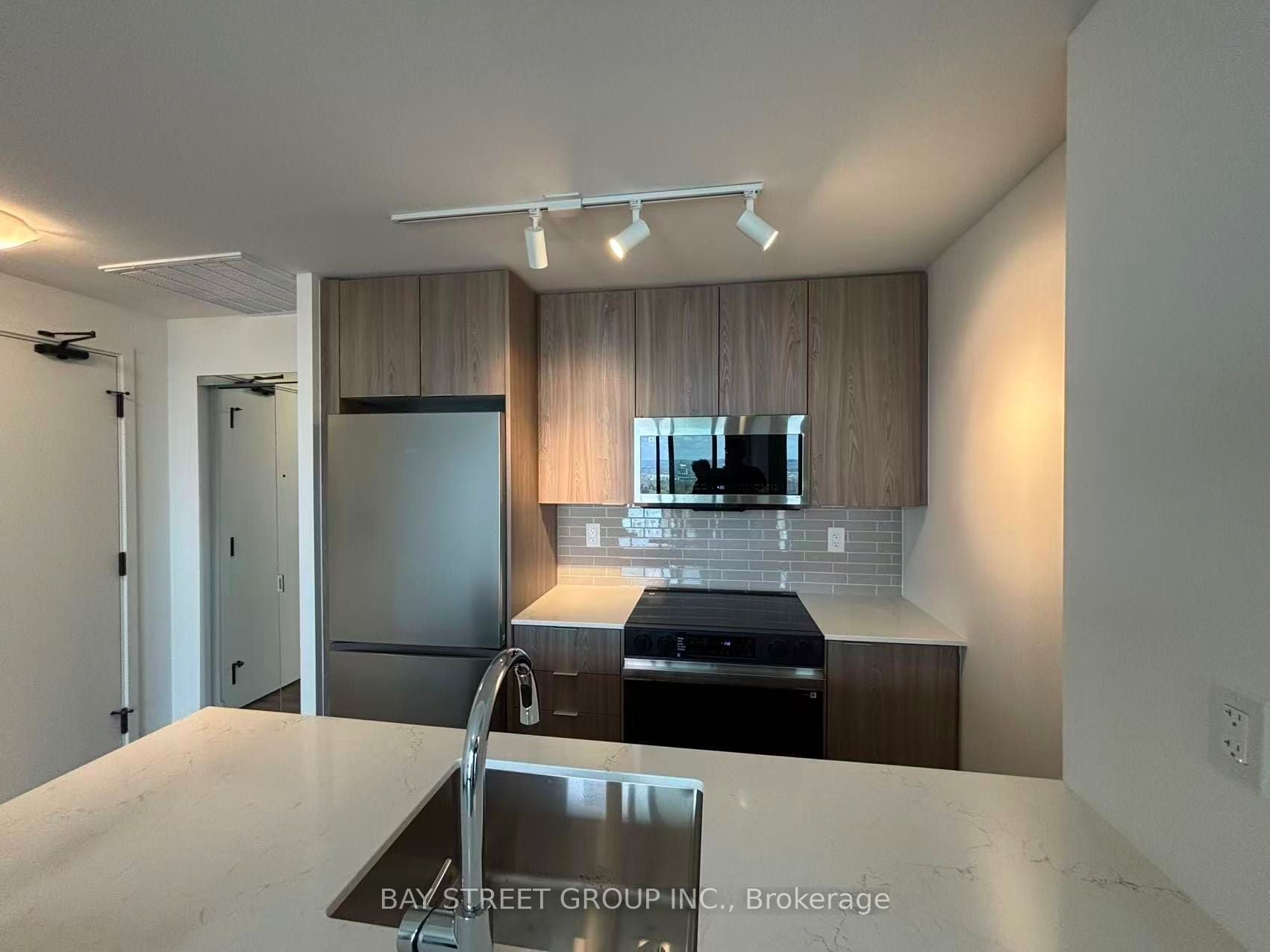 Additional image 3 of 2101-2075 Lakeshore Road, Burlington, ON, L7R 0H3
