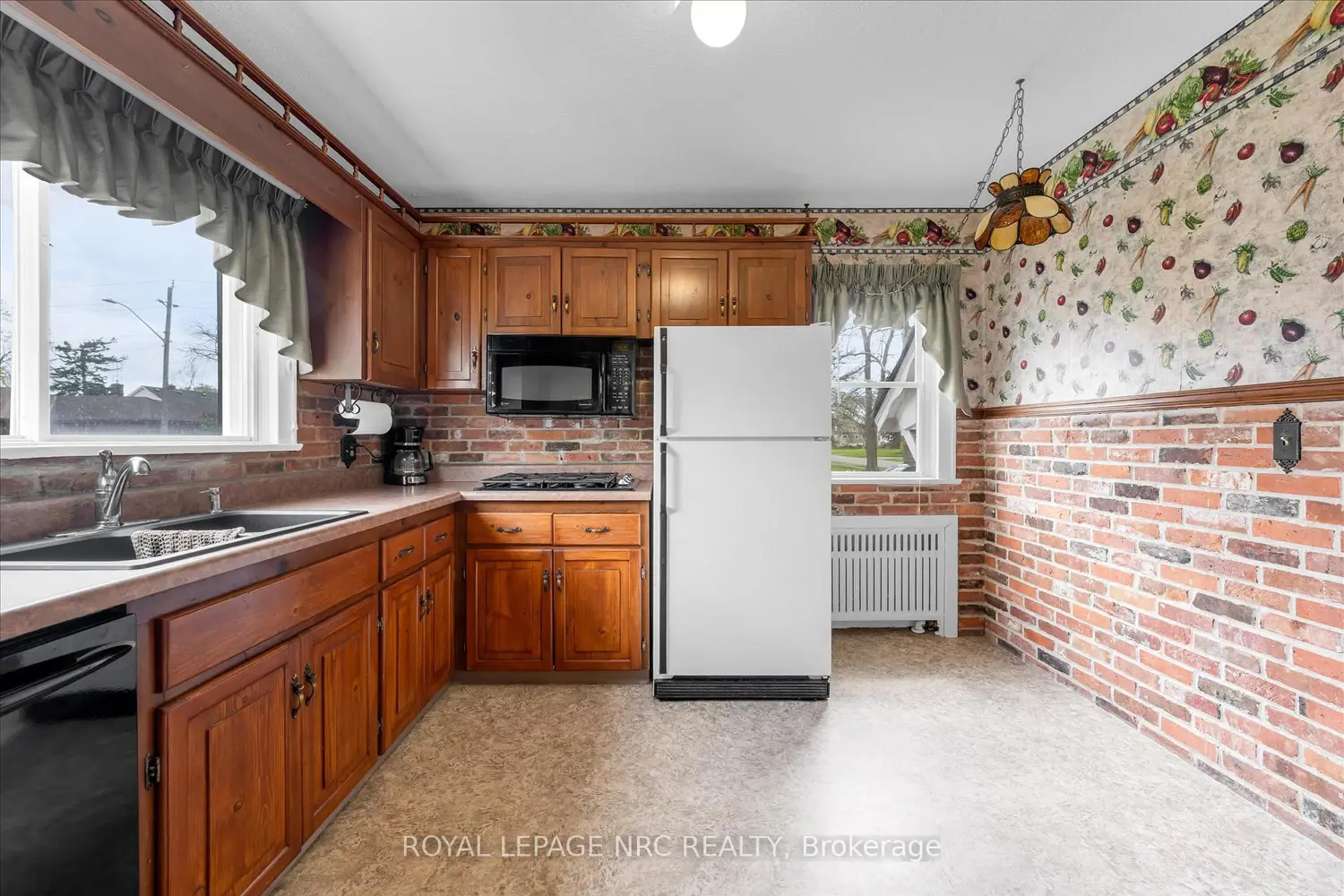 Additional image 5 of 143 Linwood Avenue