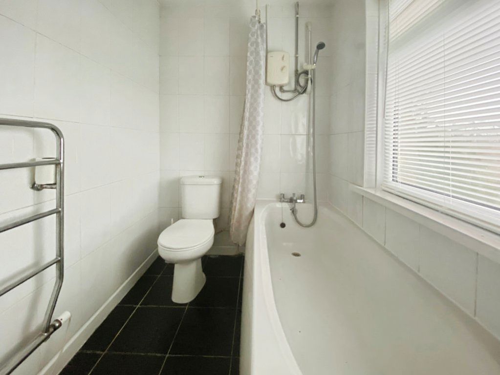 Additional image 8 of 3 bed property to rentGolden Avenue, Sandfields, Port Talbot SA12