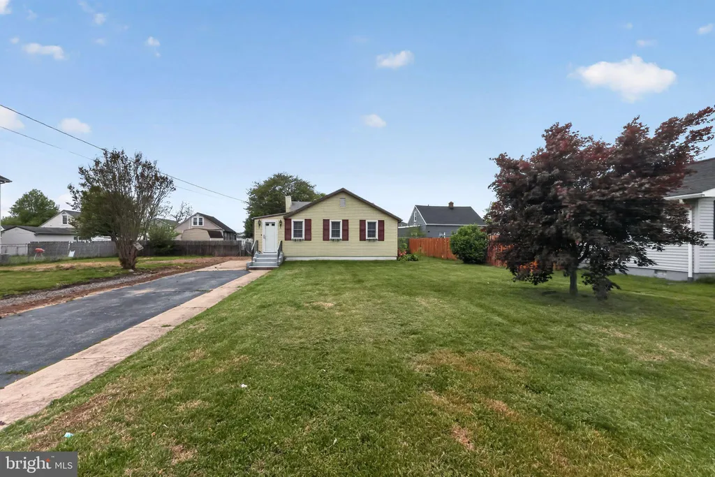 Additional image 2 of 202 Minquadale Boulevard, New Castle, DE 19720