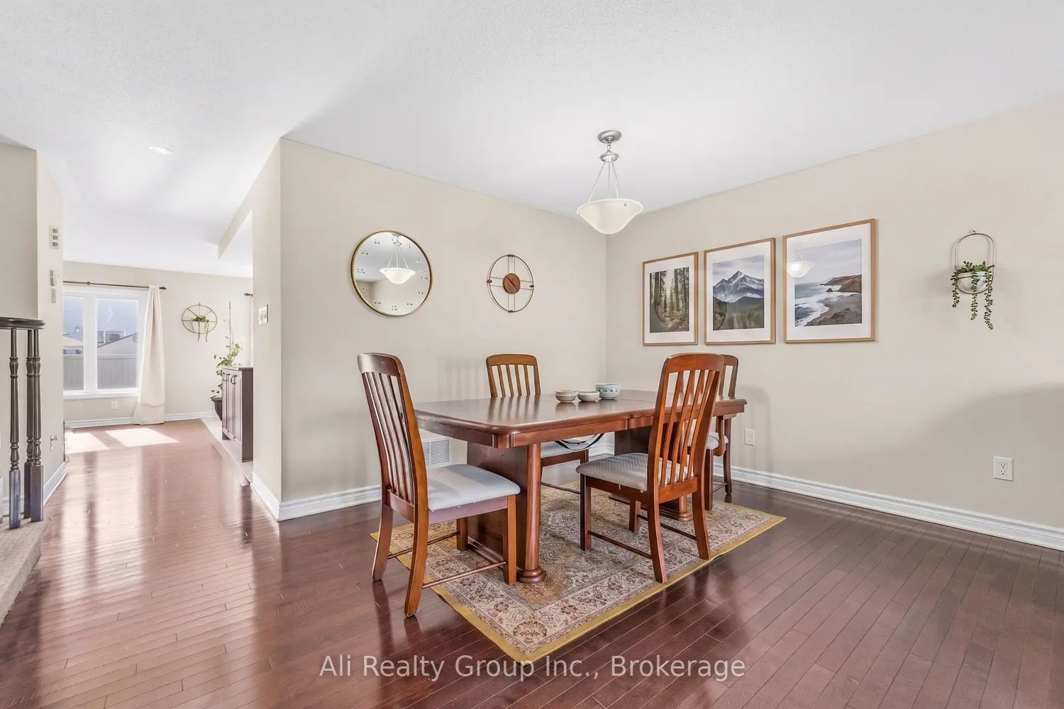 400 Nestleton Street photo 2