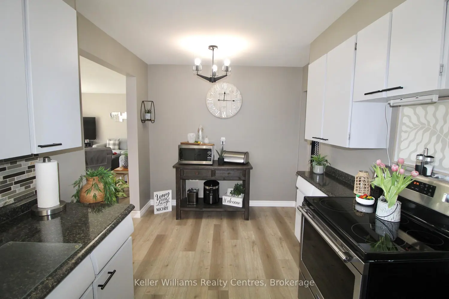 Additional image 10 of 587 11Th Street