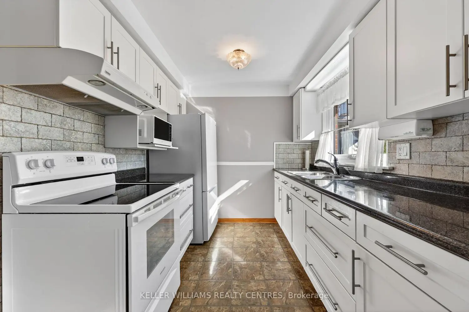 Additional image 2 of 13 Laurentide Avenue