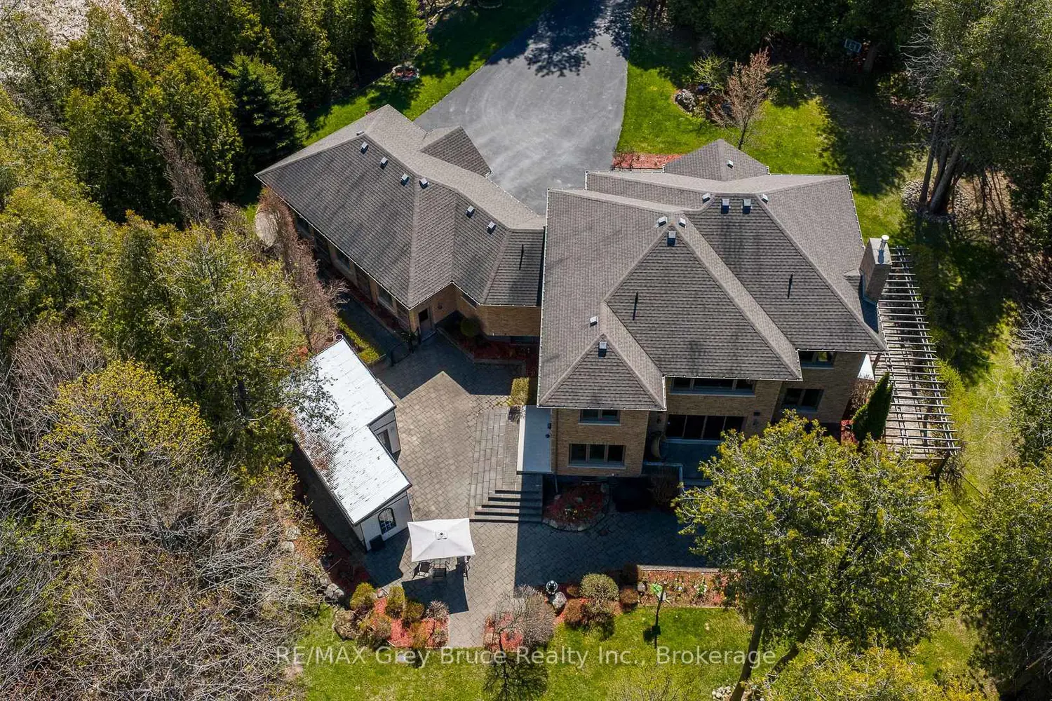 Additional image 2 of 318760 Grey Road 1