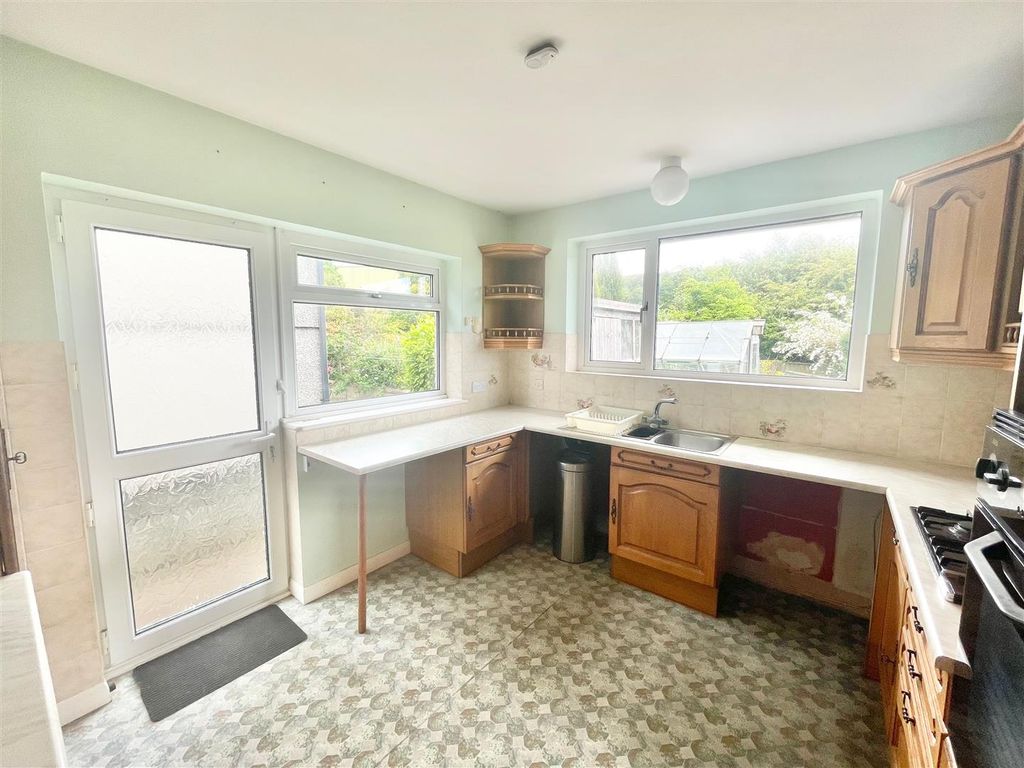 Additional image 4 of 3 bed detached bungalow to rentPlymstock, Plymouth PL9