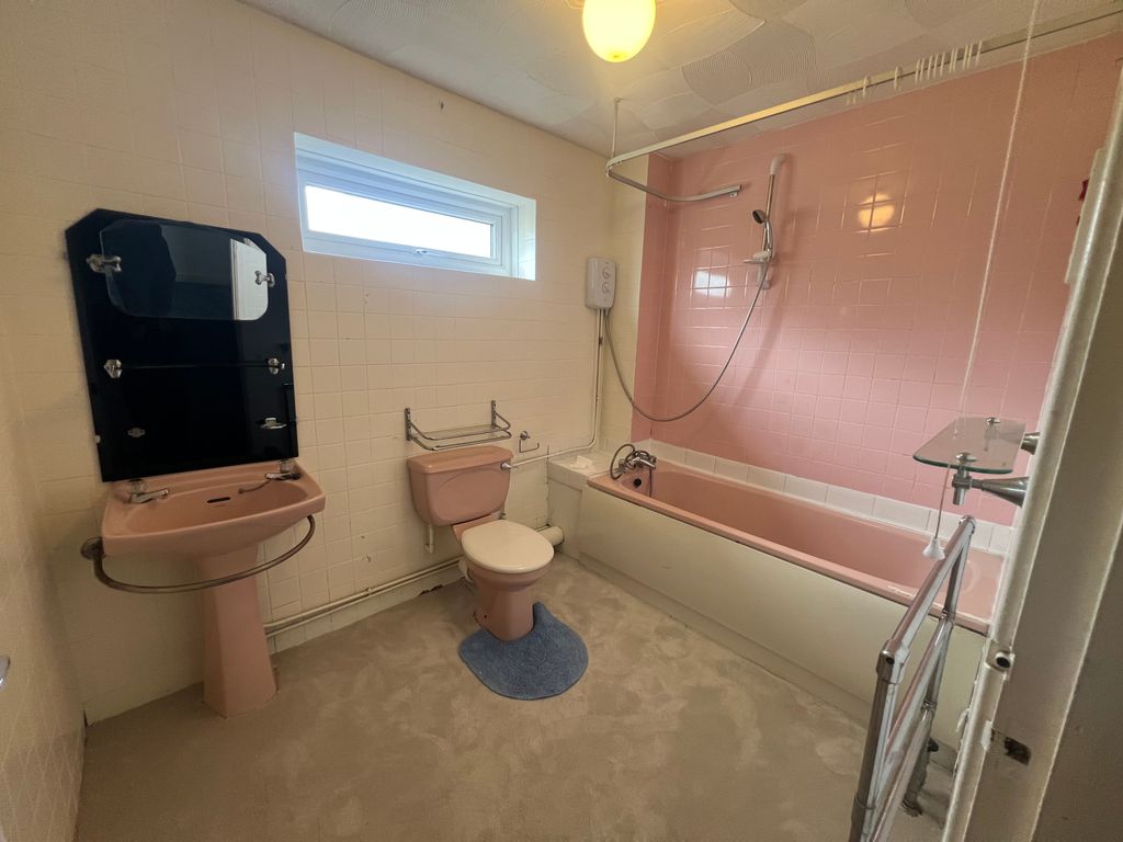 Additional image 4 of 2 bed flat to rentSouth Road, Sully, Penarth CF64